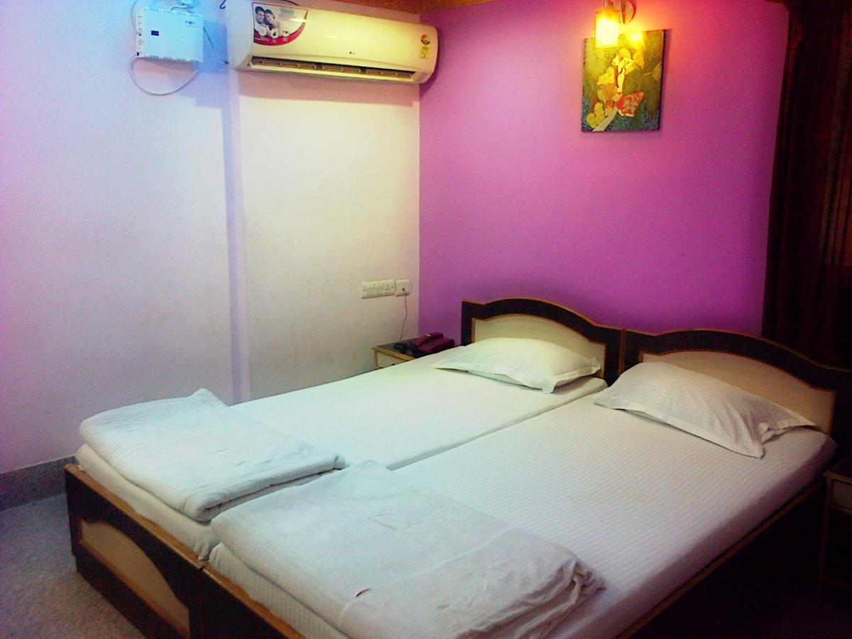 Hotel Mega Palace Patna  Esterno foto