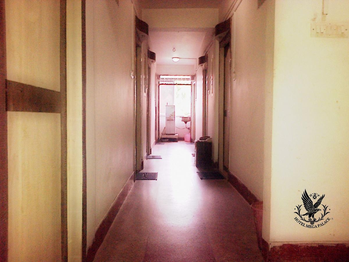 Hotel Mega Palace Patna  Esterno foto